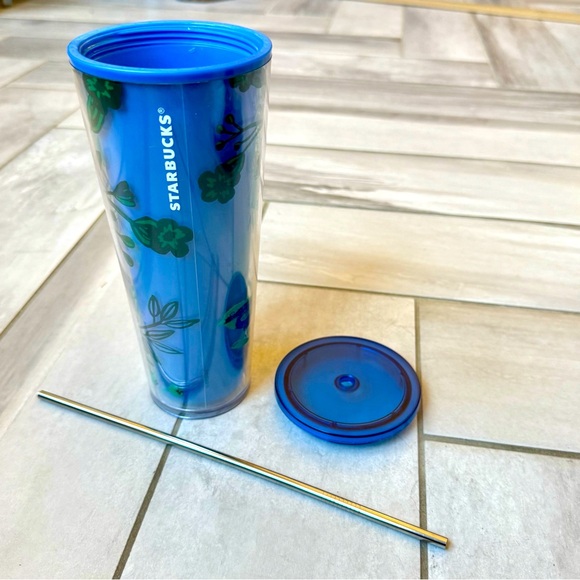Starbucks Accessories - Starbucks 3 D blue glitter roses cold beverage cup, green floral 24 oz